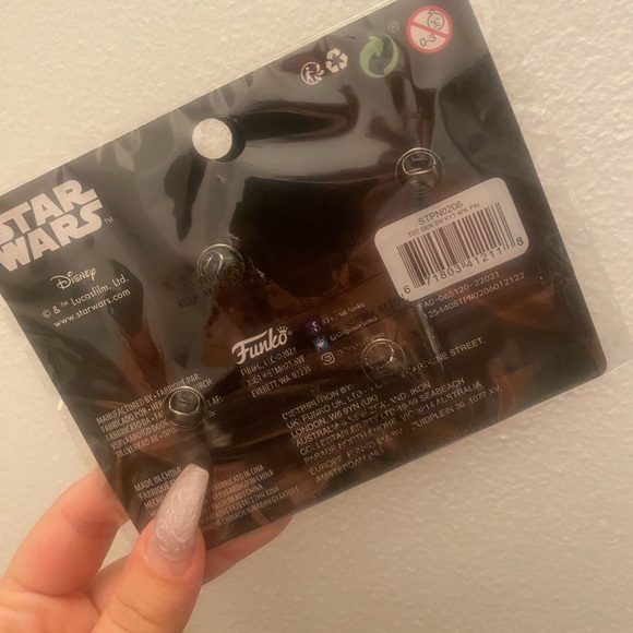 Star Wars Pin Set - Picture 3 of 4